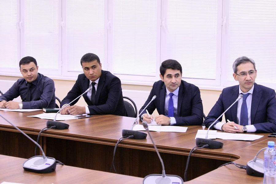 «Strategic Management in an Insurance Company» for the staff from Uzbekinvest «Strategic Management in an Insurance Company» for the staff from Uzbekinvest