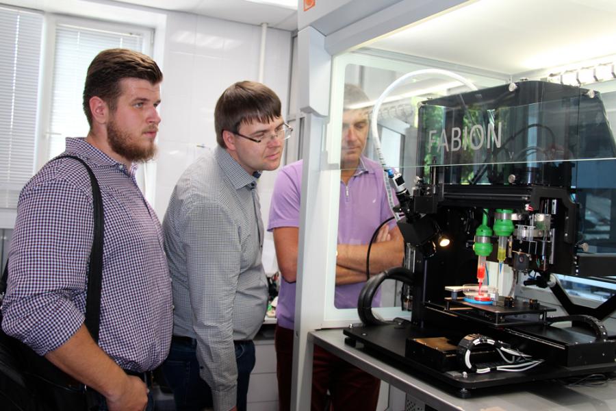 Digital Economy MBA Programme students visited Invitro Digital Economy MBA Programme students visited Invitro