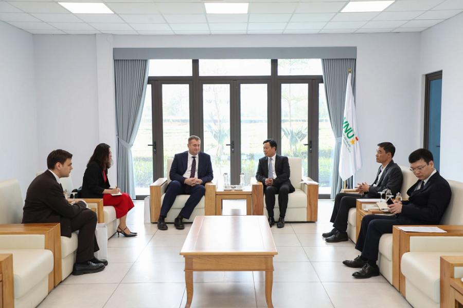 MGIMO and Vietnam National University, Hanoi Cooperation MGIMO and Vietnam National University, Hanoi Cooperation